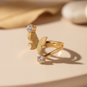 Sparkling butterfly ring