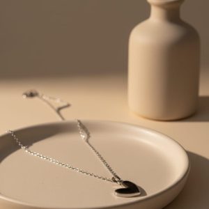 Heart pendant necklace